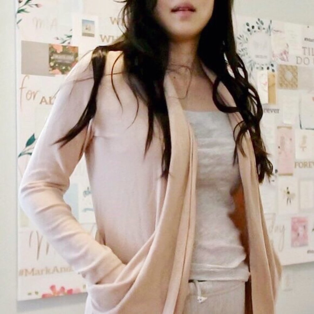 Sundays Size Small Cream Sweater